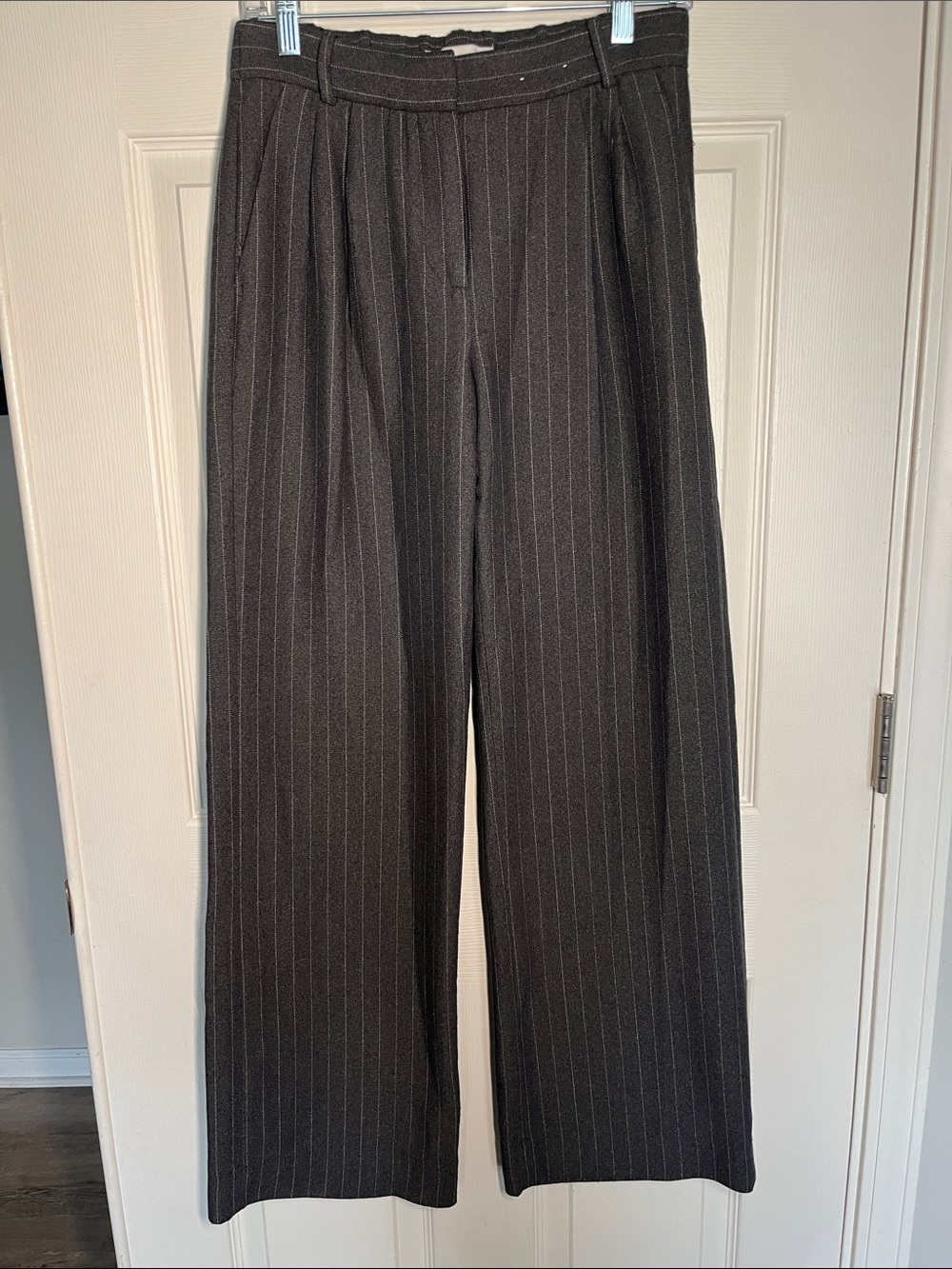 Abercrombie & Fitch Wide Leg Striped Pants Size 0/25 See Measurements!